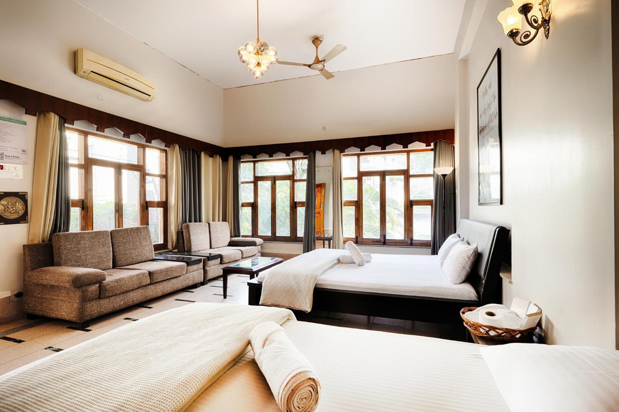 International Travellers' Hostel By Ith Stays Bénarès Extérieur photo