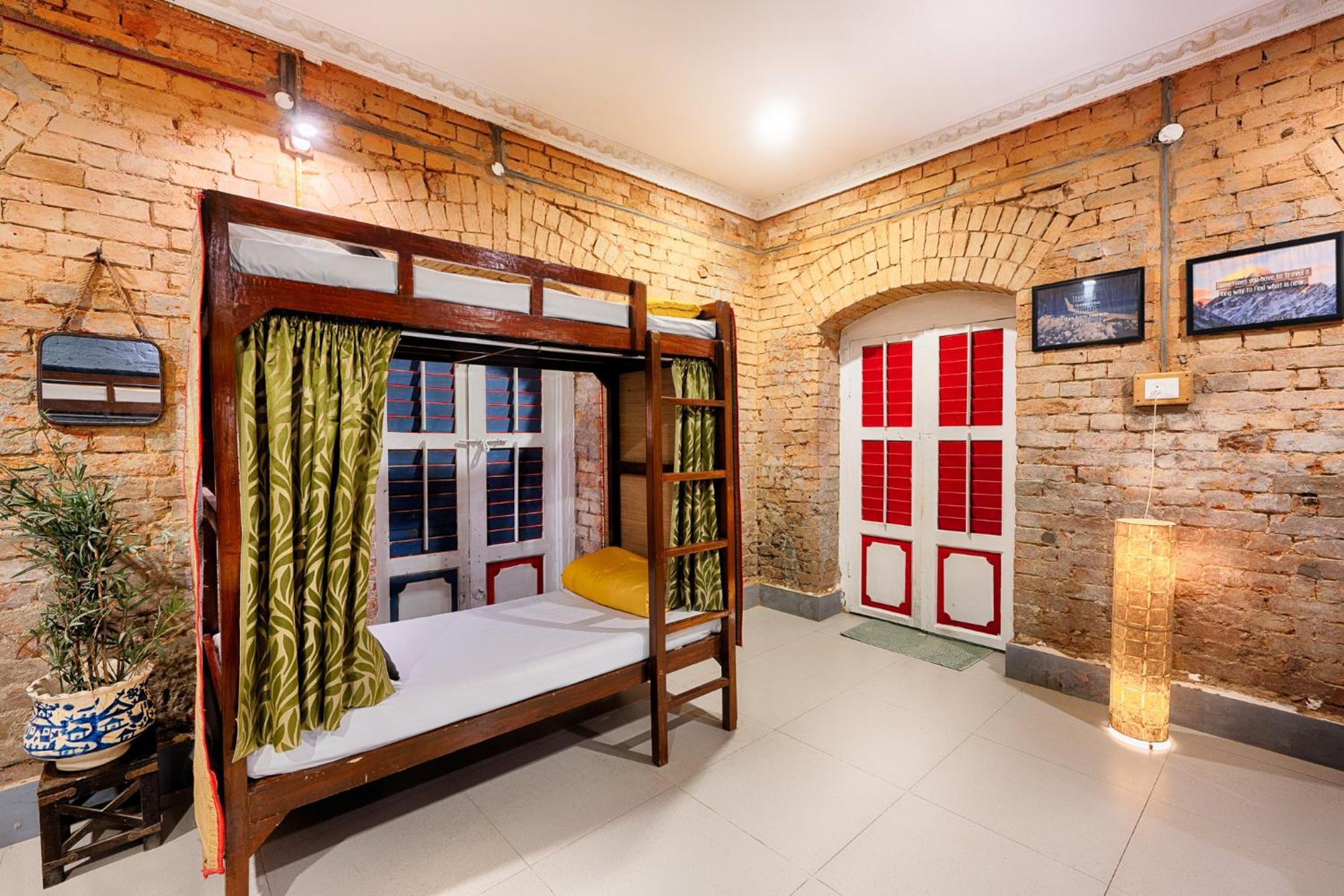 International Travellers' Hostel By Ith Stays Bénarès Extérieur photo